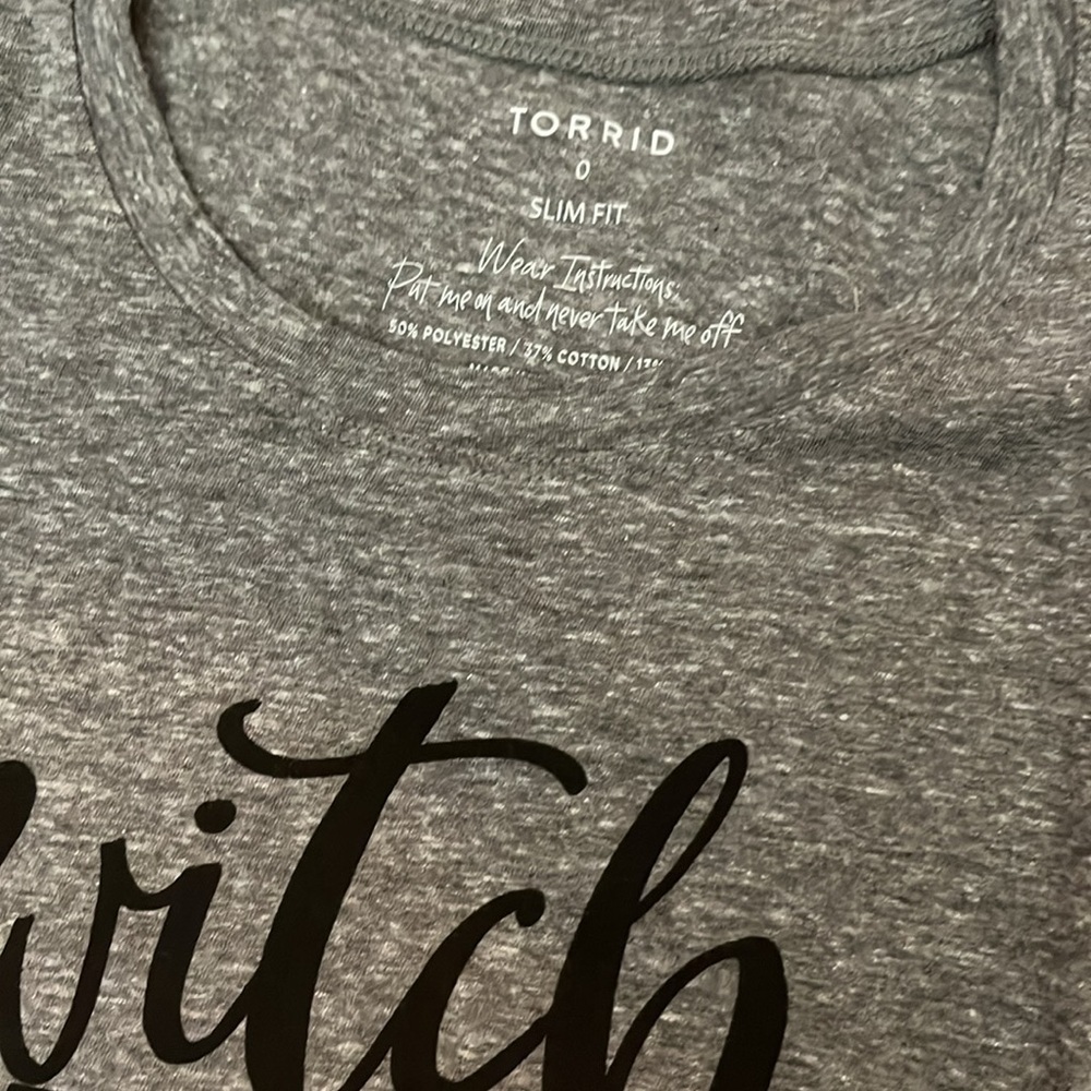 Torrid Gray Graphic Tee Witch Don't Kill My Vibe NWT - Picture 3 of 5